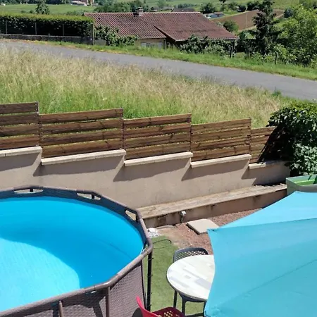 Logement Avec Espace Exterieur Et Jolie Vue Pierreclos Exterior photo