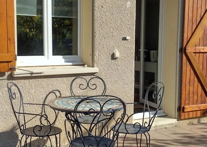 Logement Avec Espace Exterieur Et Jolie Vue